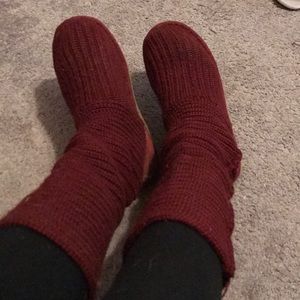 Maroon knit ugg boots